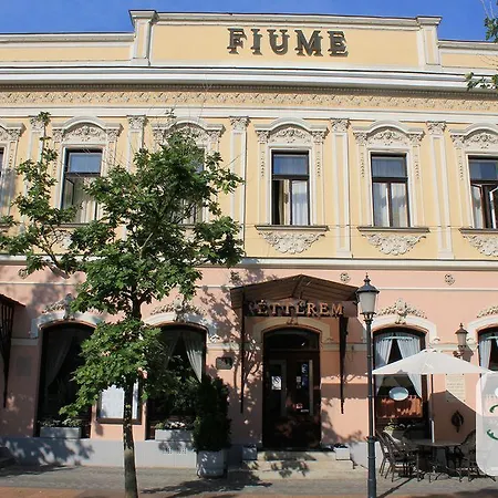 Fiume 3*